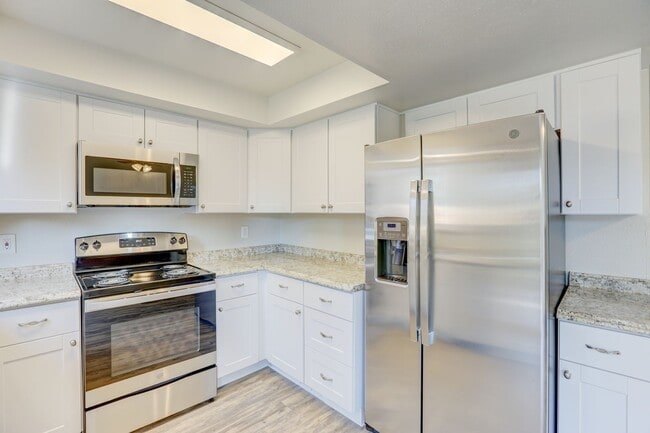 Interior Photo - Applewood Crest Townhomes & Apartments
