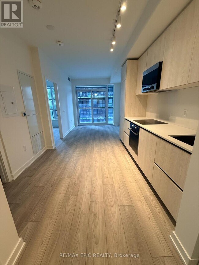 Photo du bâtiment - 120 Broadway Ave