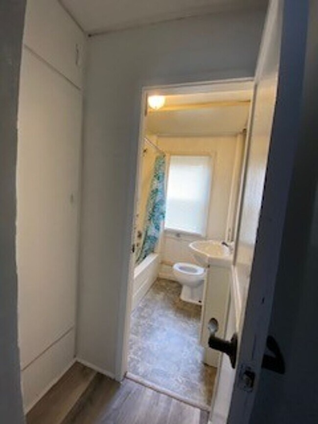 Foto del edificio - 1 Bedroom Single Family Home in Elkhart!