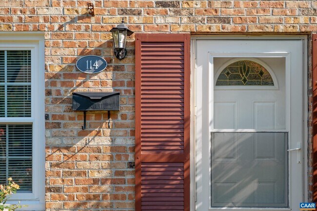 Foto del edificio - 114 Georgetown Green