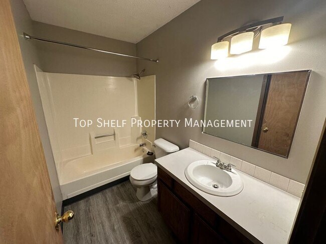 Foto del edificio - 1025 6th St NW