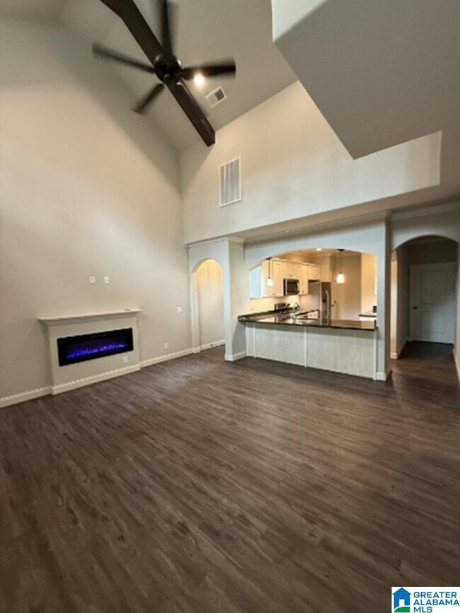 Foto del edificio - 4315 Lennox Ct
