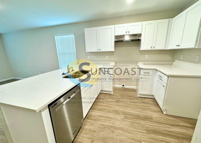 Building Photo - NEW & Stylish Apts West Jax!