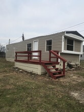 Building Photo - 126 Cleo Dr