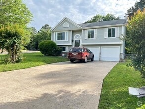 Building Photo - 10545 Willow View Cir