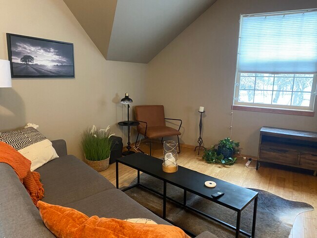 Living Room - 330 E High Dr