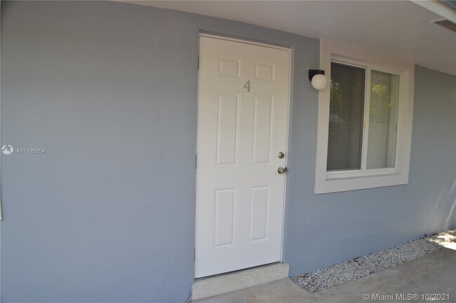 Foto del edificio - 718 SE 13th St