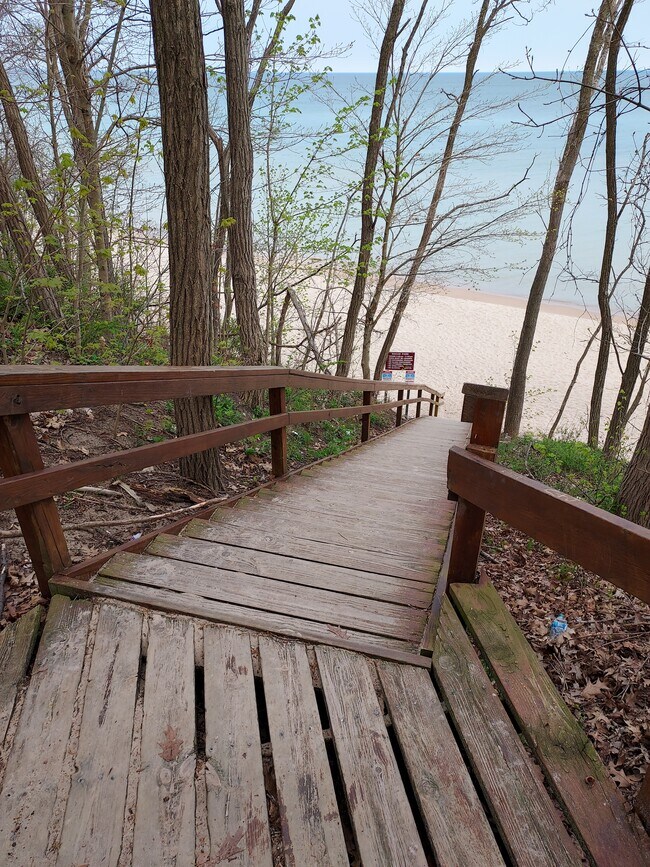 Timber Ridge Townhomes & Apartments Apartments in Coloma, MI