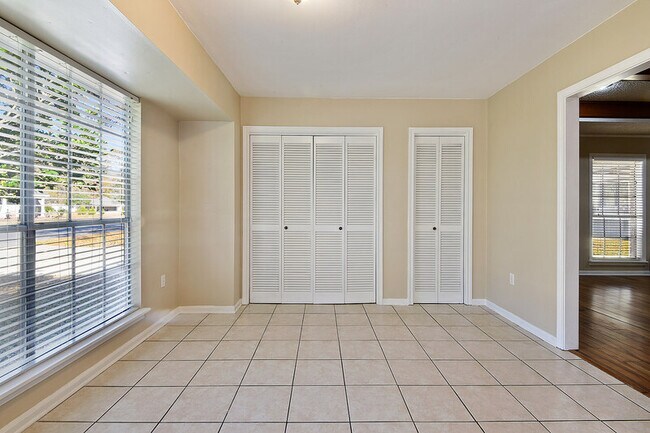 Foto del edificio - 13703 Marlin Ave