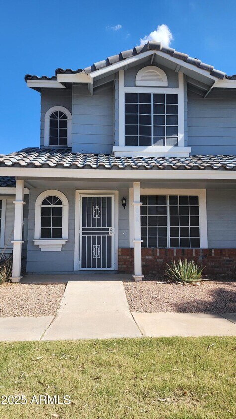 Foto principal - 860 N McQueen Rd