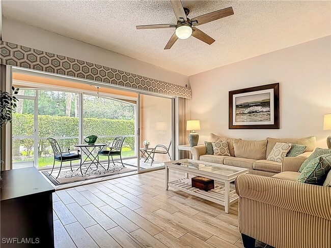 Foto del edificio - 1044 Woodshire Ln
