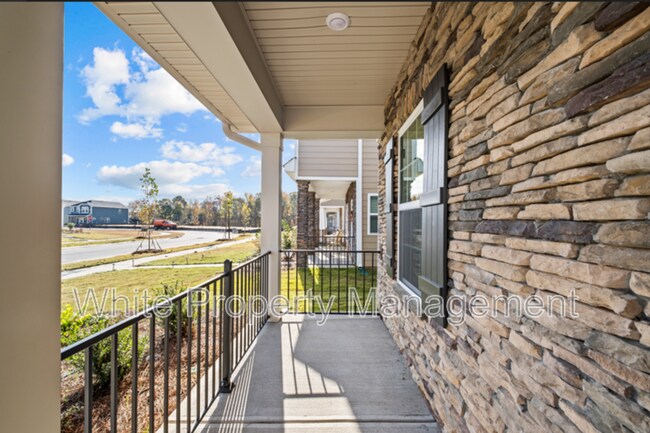 Building Photo - 709 Windage Wy