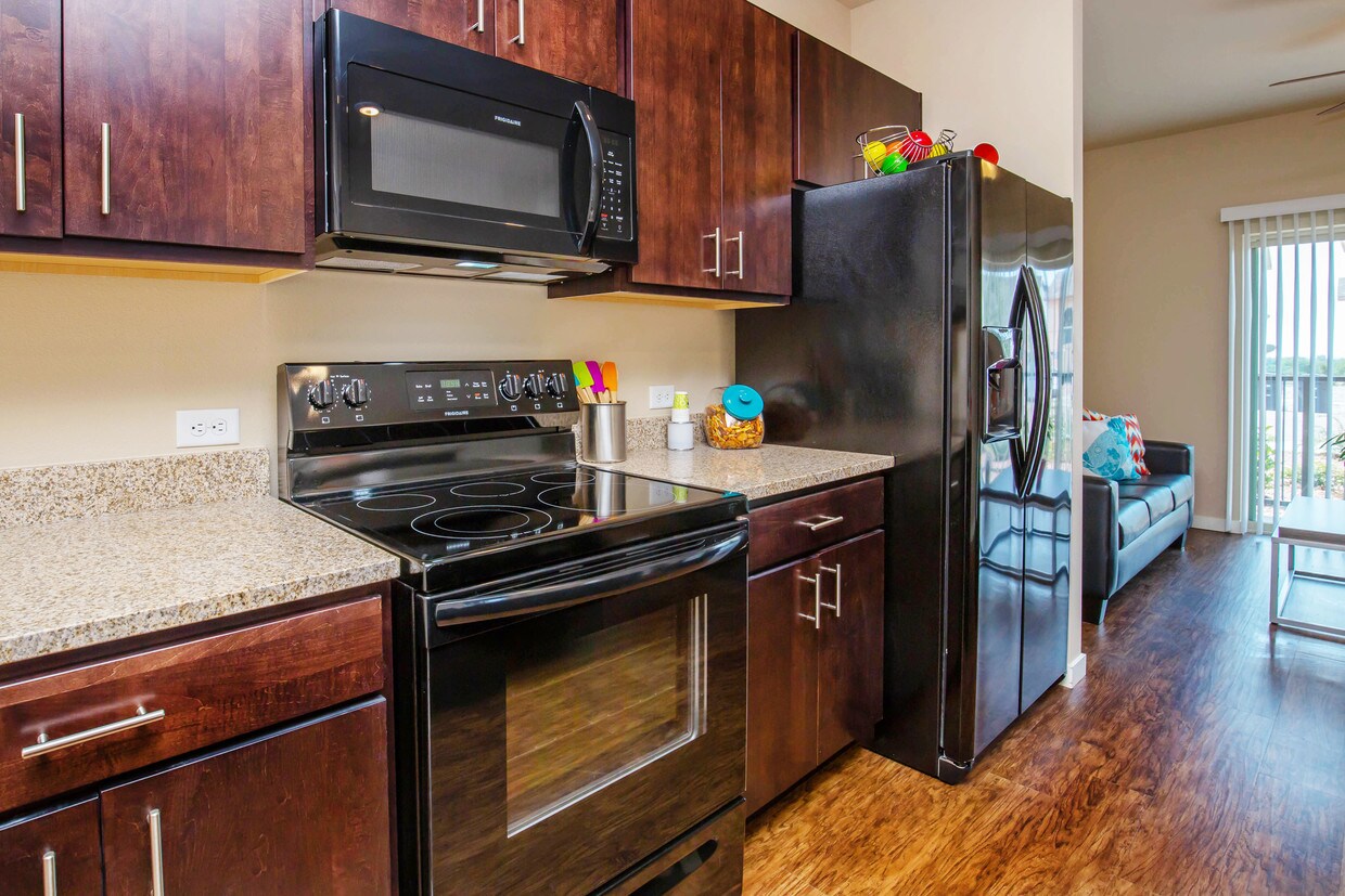 11 West Apartments in Colorado Springs, CO