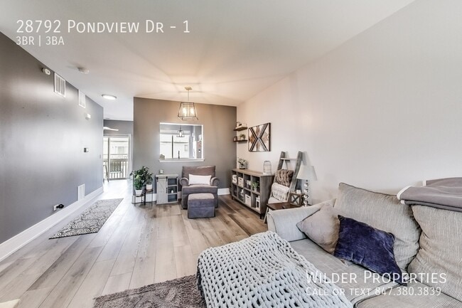 Building Photo - 28792 Pondview Dr