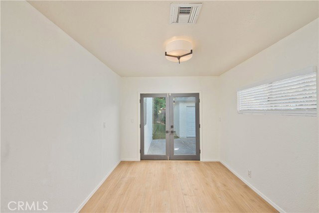 Building Photo - 5106 Enfield Ave