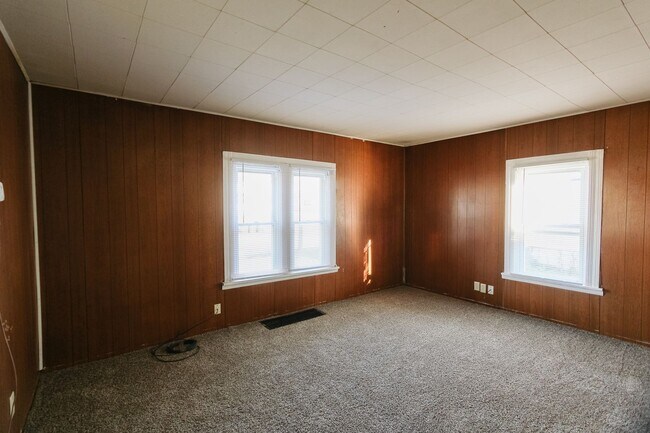 Foto del edificio - Spacious Home with Updated Finishes