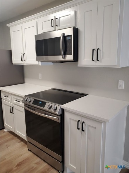 Foto del edificio - 4713 Stone Ridge Dr