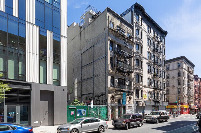 Building Photo - 158 Rivington St