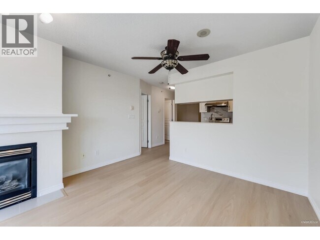 Building Photo - 5639 Hampton Pl