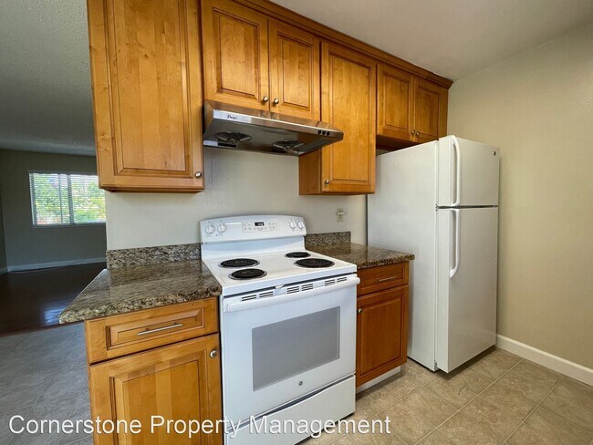 Foto del edificio - 2 br, 1.5 bath House - 43 Hemlock Ln