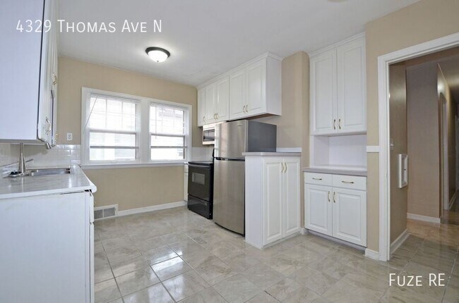 Foto del edificio - 4329 N Thomas Ave