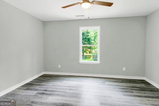 Building Photo - 3439 Twin Village Ct SW