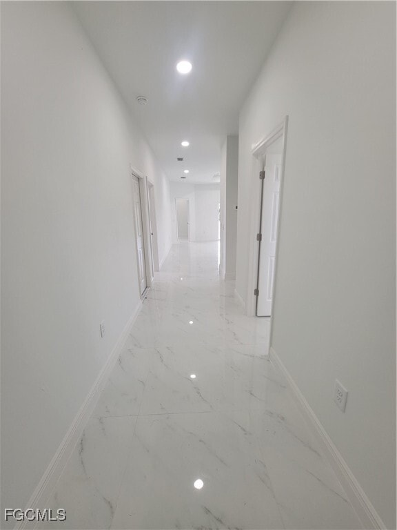 Building Photo - 442 Petite Ave