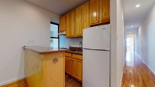 Foto del edificio - 106 2nd Ave