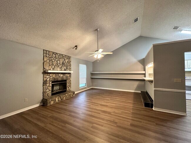 Foto del edificio - 1680 Sandy Hollow Loop