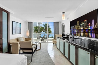 Building Photo - 4391 Collins Ave