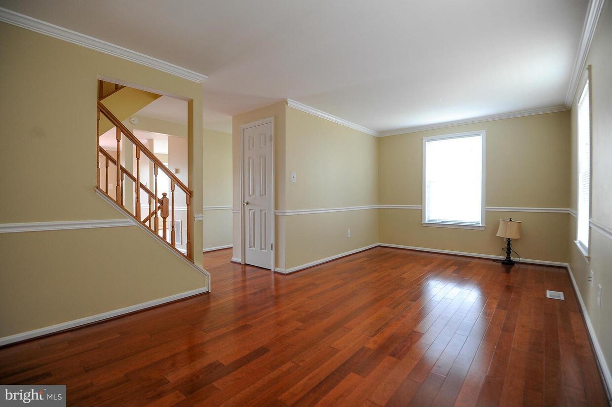 Foto principal - 6627 Briarleigh Way
