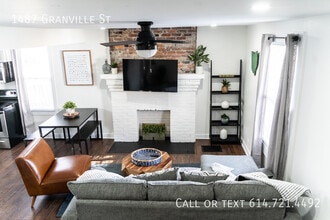 Building Photo - 1487 Granville St