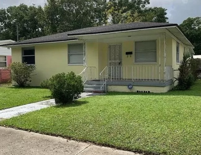 Photo - 1728 Grunthal St Apartment