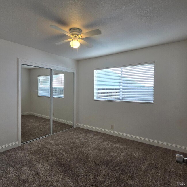 Foto del edificio - 1506 Casa Loma Way