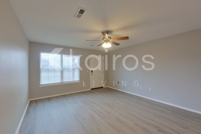 Photo - 3909 Thomas St Townhome