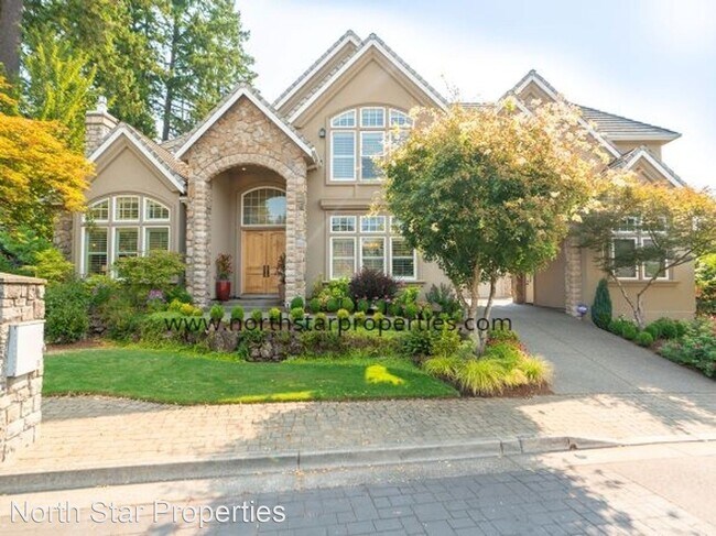 Foto del edificio - 5 br, 4.5 bath House - 757 NE Brennan Ln