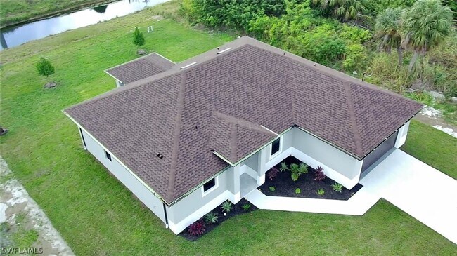 Foto del edificio - 2801 1st St W