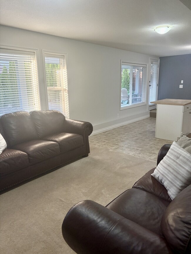 Building Photo - 47263 Brewster Pl