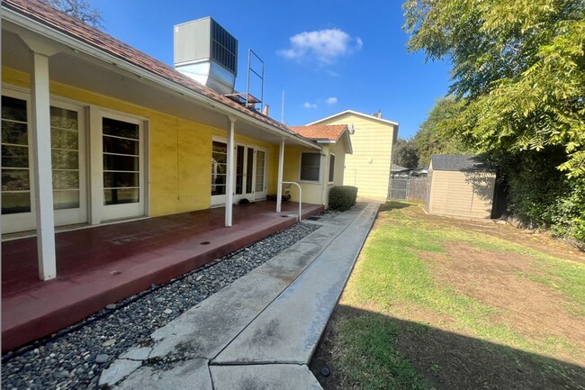 Foto del edificio - 800 N West St