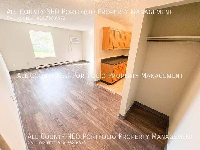 Foto del edificio - 915 S Court St