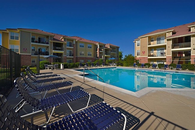 Two outdoor swimming pools - Highland Crossing and Highland Square