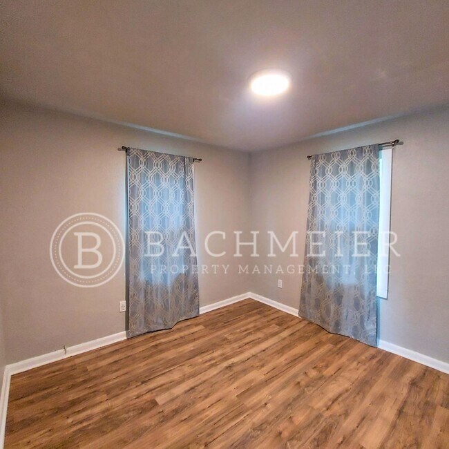 Foto del edificio - 456 SE Cherry St