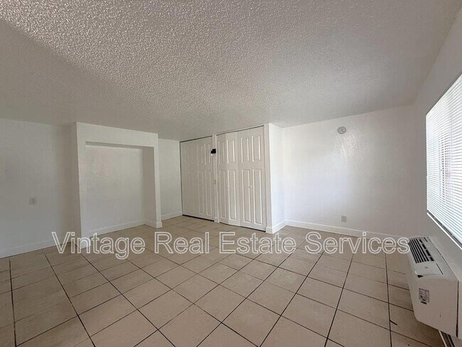 Foto del interior - Whitehall Garden Apartments