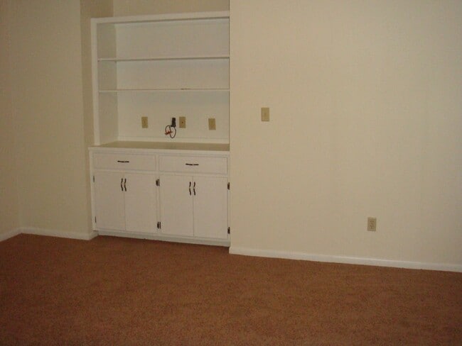 Building Photo - 1455 Green St