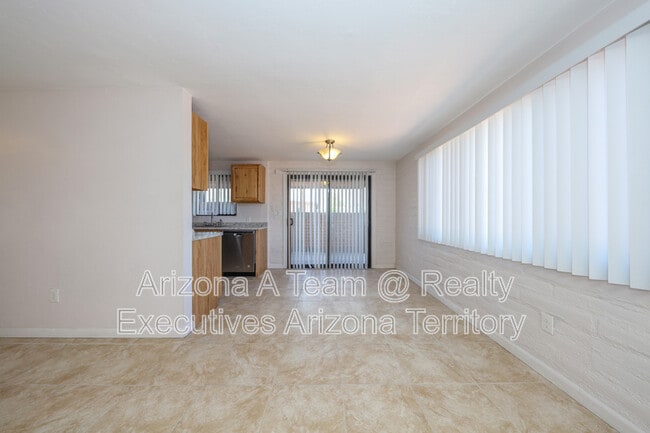 Foto del edificio - 3932 N Park Ave