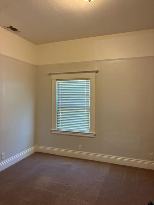 Building Photo - 1407 D St