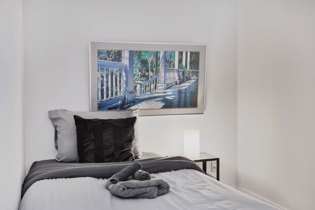 Photo du bâtiment - 155 Yorkville Ave