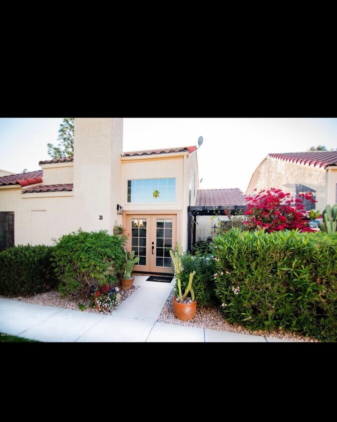 Foto principal - 602 N May