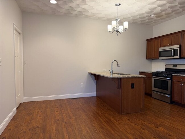 Building Photo - 76 Morningside Dr