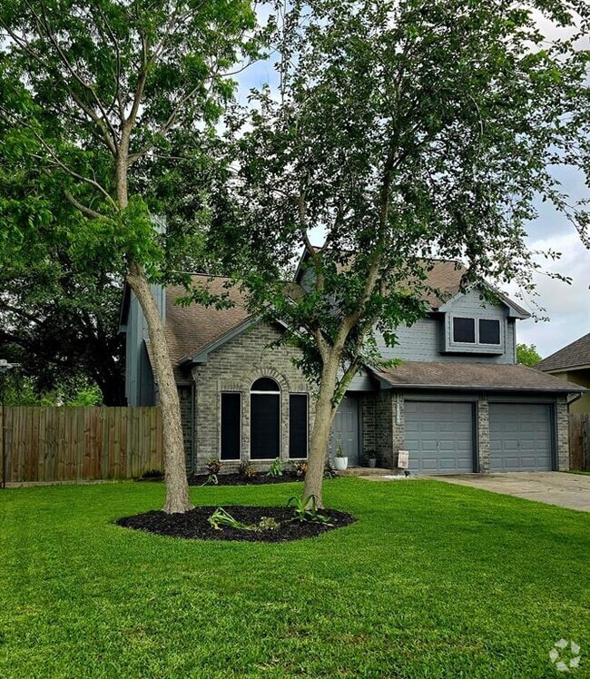 Building Photo - 14244 Oak Chase Dr